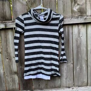 Piper stripped 2 layer top sz. M 7-8